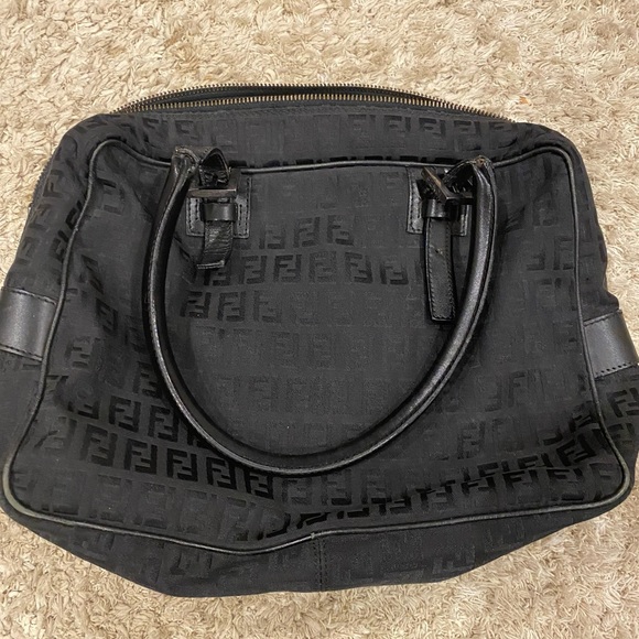 Fendi bag AUTHENTIC - Picture 2 of 8